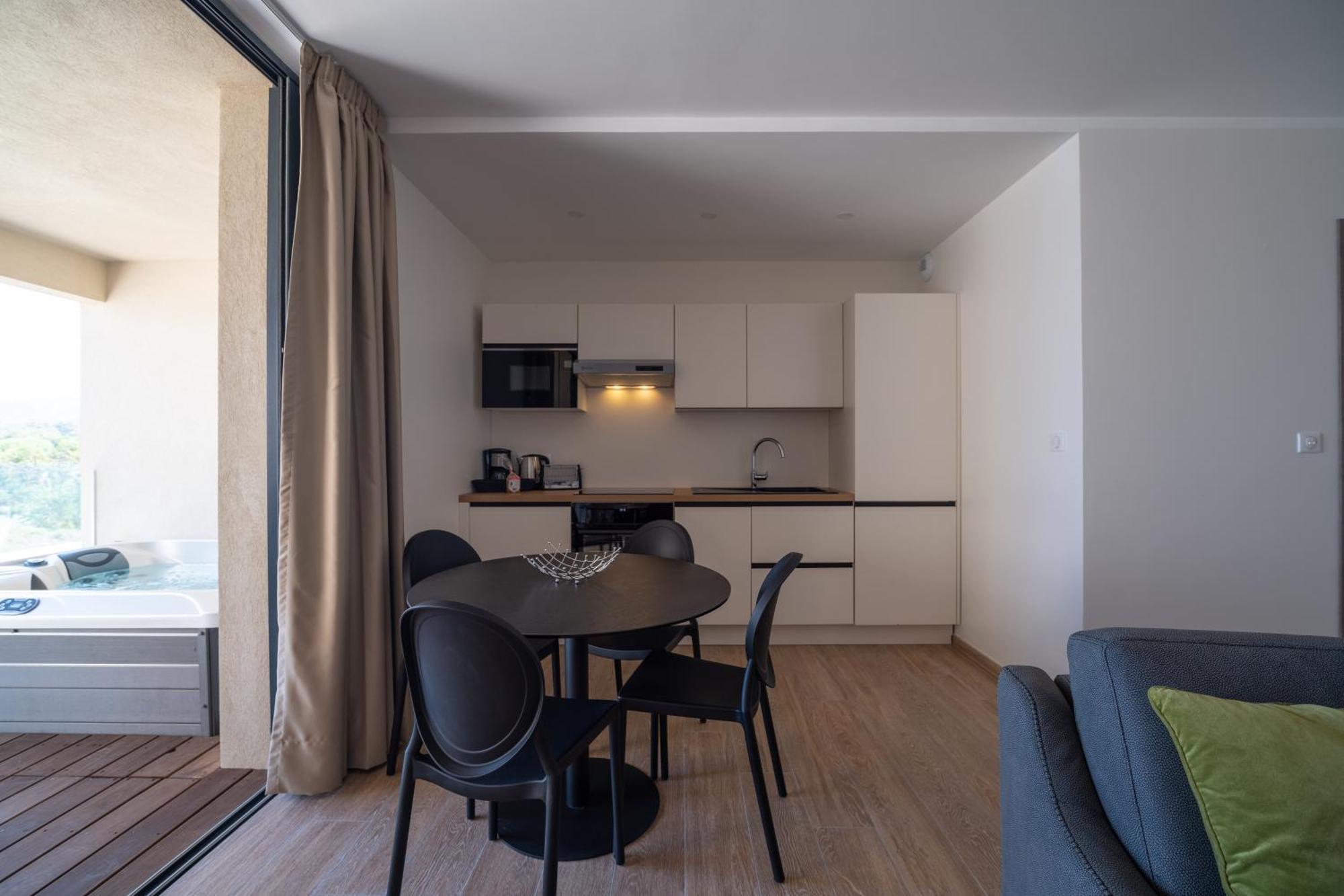 Residence Saletta Mare LʼÎle-Rousse Eksteriør bilde